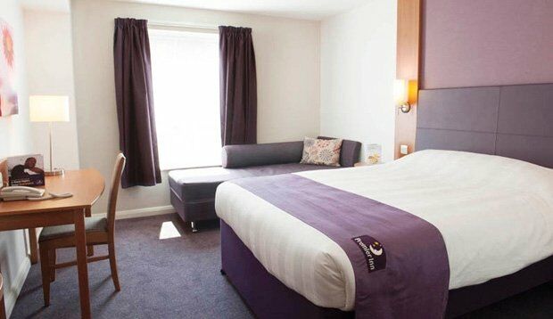 Premier Inn Portsmouth Horndean Ngoại thất bức ảnh